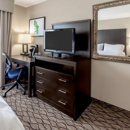 Holiday Inn Milwaukee Airport By Ihg Екстериор снимка