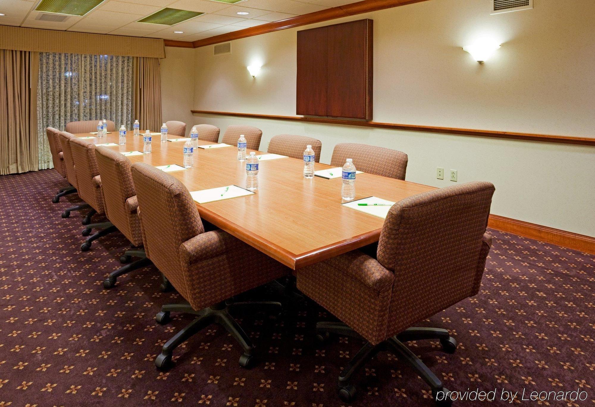 Holiday Inn Milwaukee Airport By Ihg Екстериор снимка